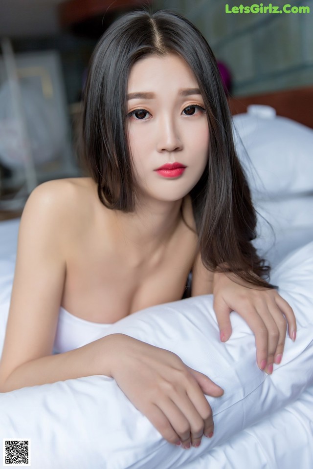 ISHOW No.103: Model Xiang Xiang Jing (香香 静) (34 photos) No.e86d30