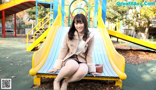 Hono Wakamiya - Squeezingbutt Beppin Bea No.4acd03